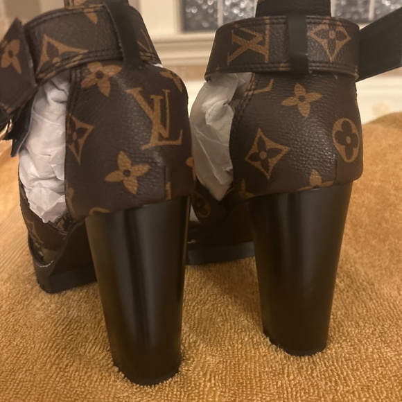 Very stylish inspired block heels platform - Picture 10 of 15